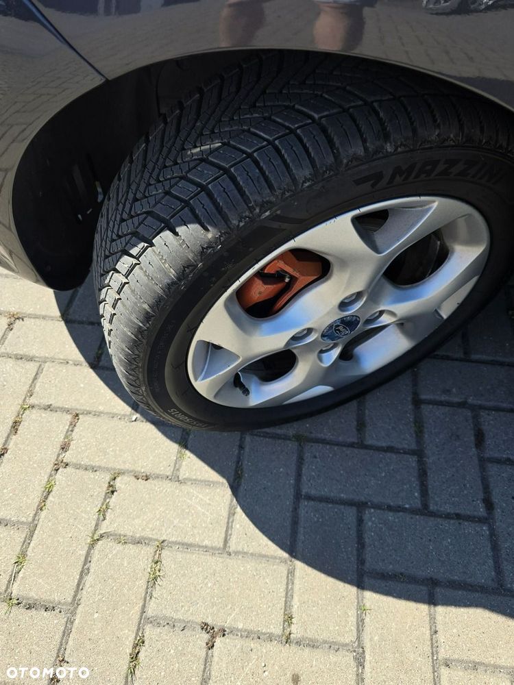 Ford Fiesta - 25