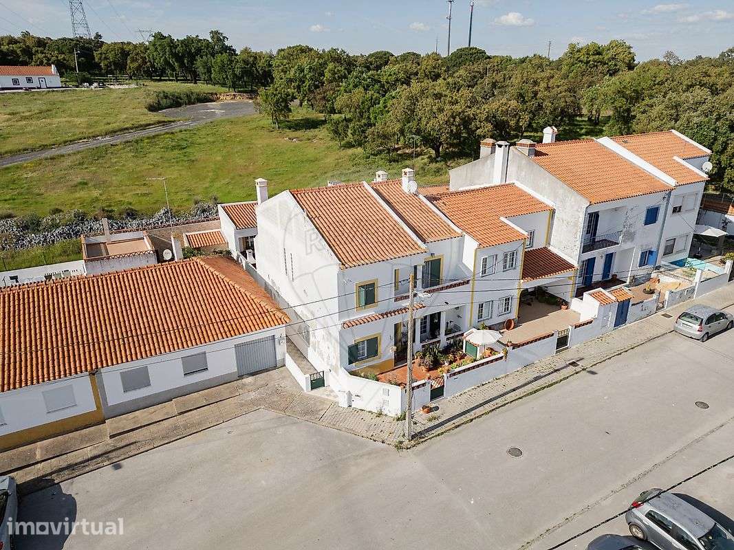 Moradia T2 para venda - Grande imagem: 2/22