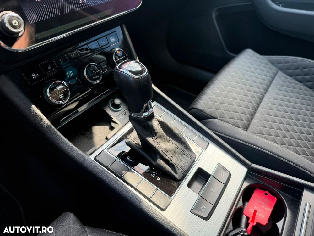 Skoda Superb 2.0 TDI DSG Style - 6