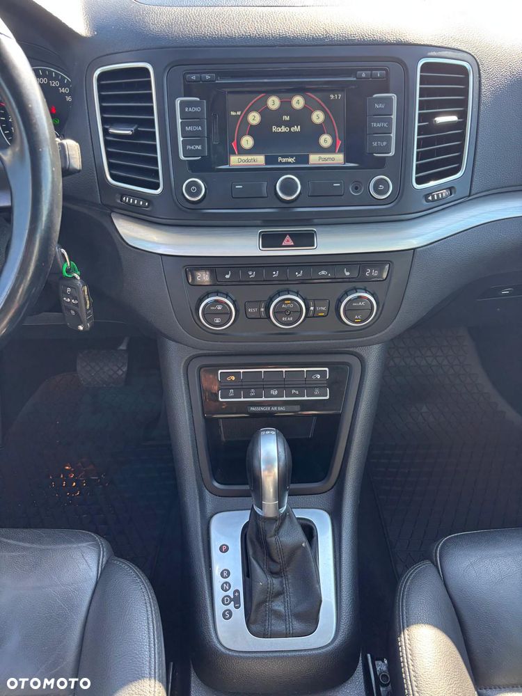 Volkswagen Sharan - 12