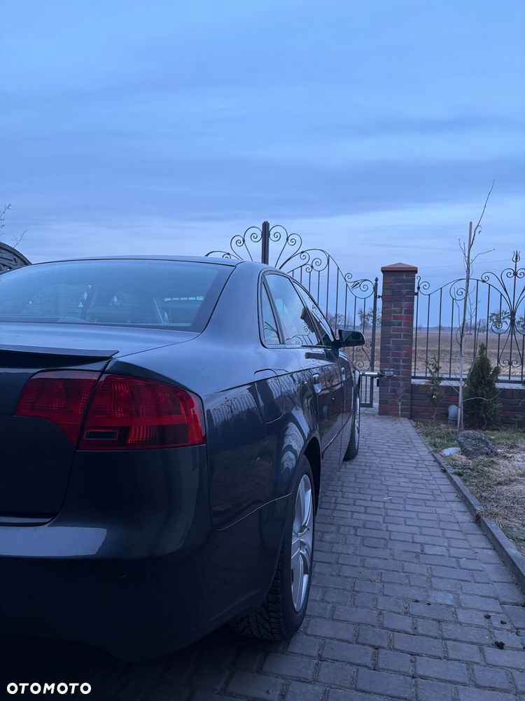 Audi A4 Limousine 2.0 TDI - 7