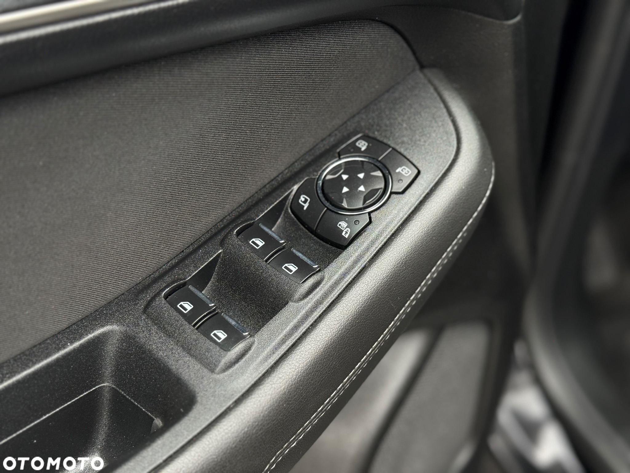 Ford S-Max - 15