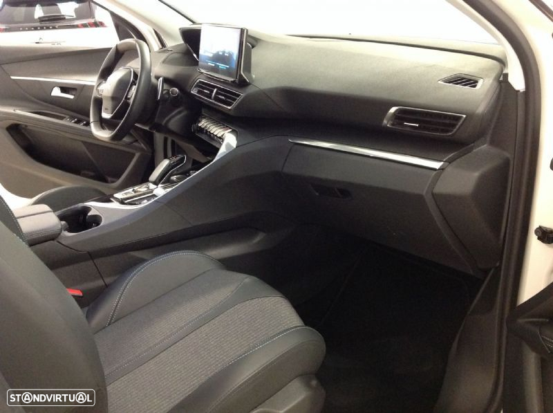 Peugeot 3008 1.6 Hybrid Allure Pack e-EAT8 - 36