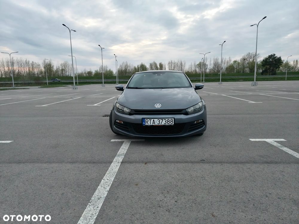 Volkswagen Scirocco 2.0 TDI DSG GTS - 2