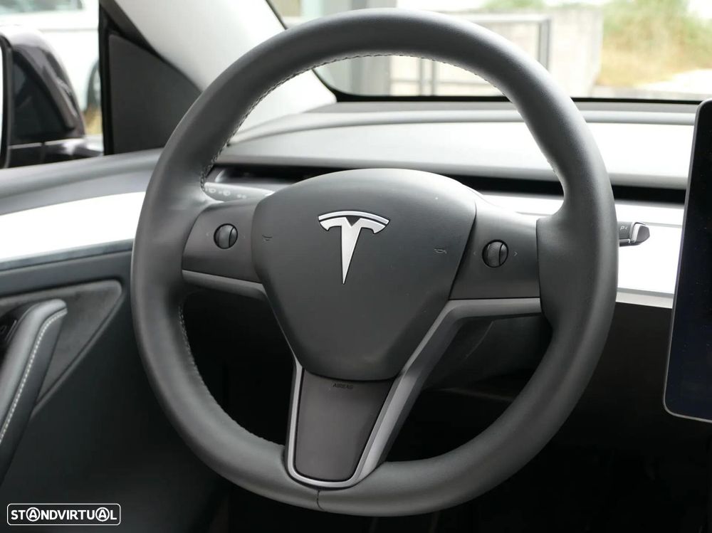 Tesla Model Y Tração Traseira - 35