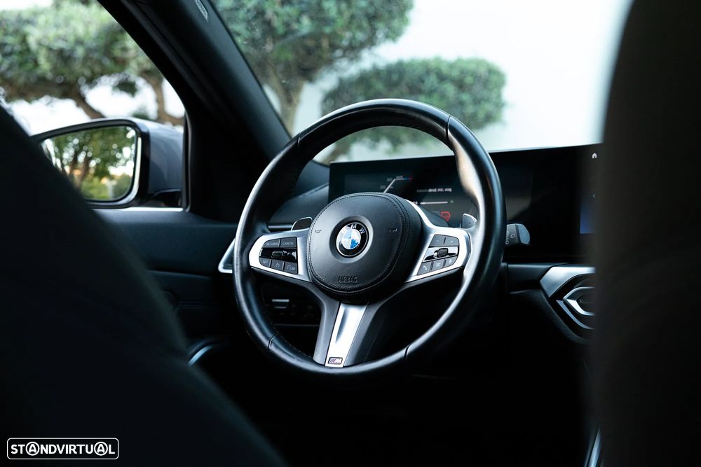 BMW 320 d Pack Desportivo M Auto - 29