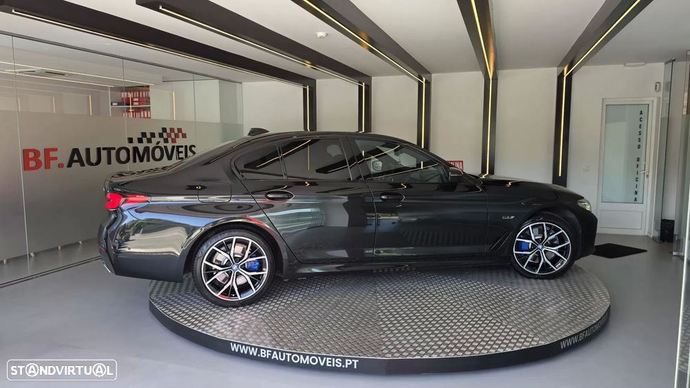BMW 530 e Pack M - 8