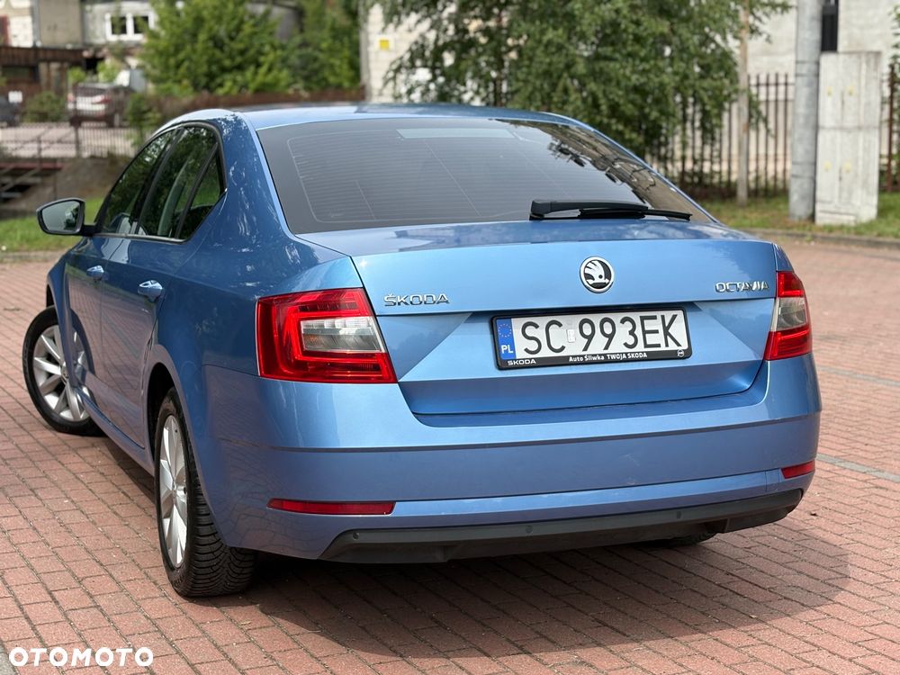 Skoda Octavia 1.6 TDI Ambition DSG - 16