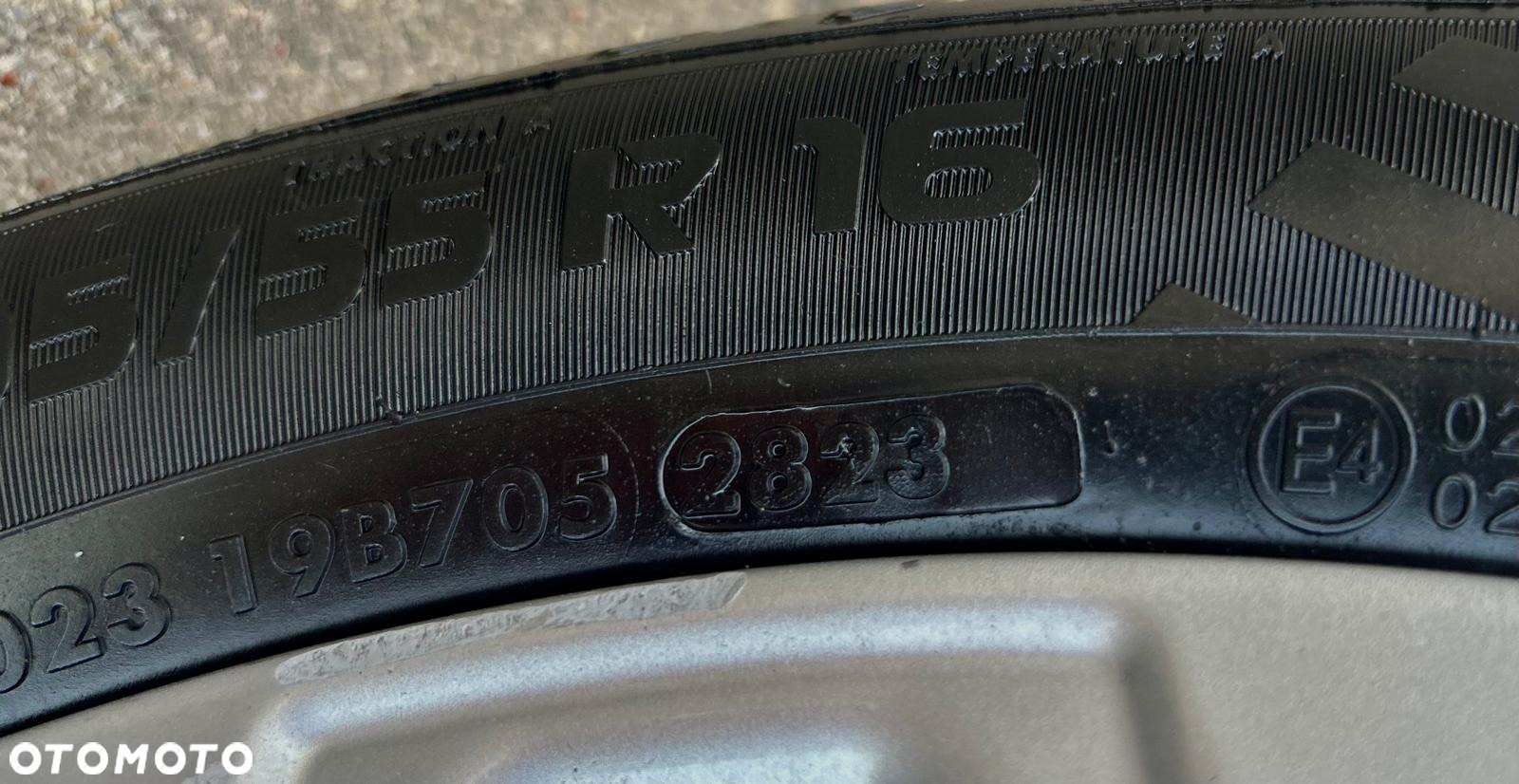 Kia Rio 1.4 L - 29