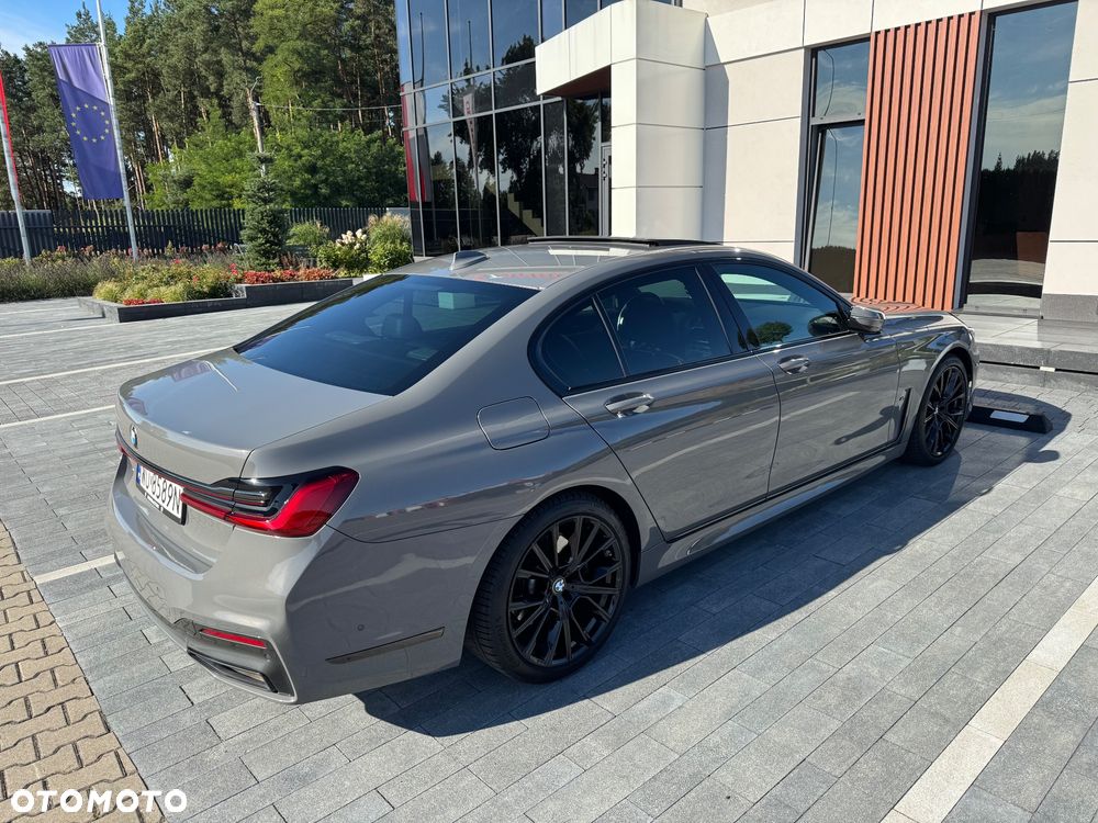BMW Seria 7 740d xDrive sport - 38