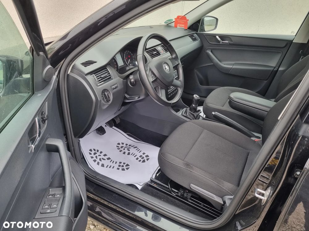 Skoda RAPID - 7
