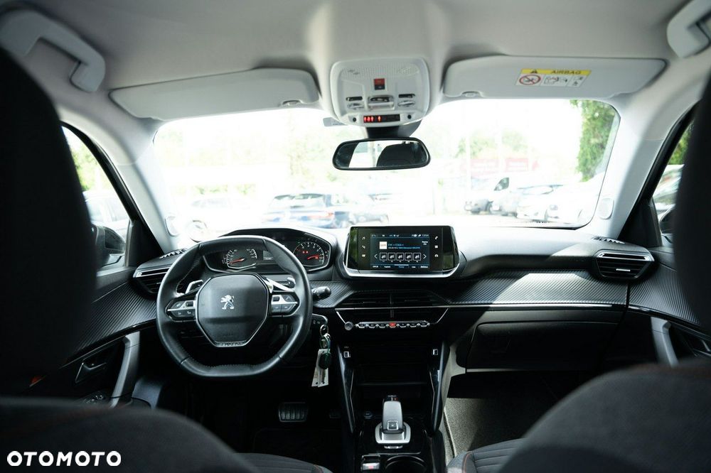 Peugeot 2008 - 11