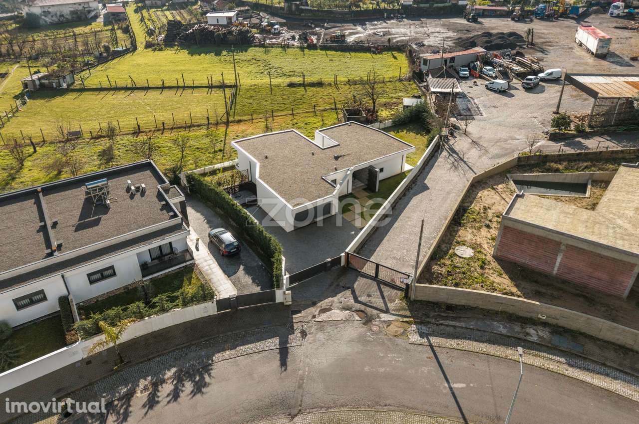 Moradia T2 térrea em Ronfe, Guimarães - Grande imagem: 2/27