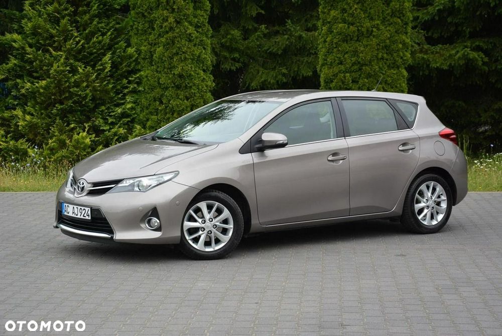 Toyota Auris 1.6 Executive - 3