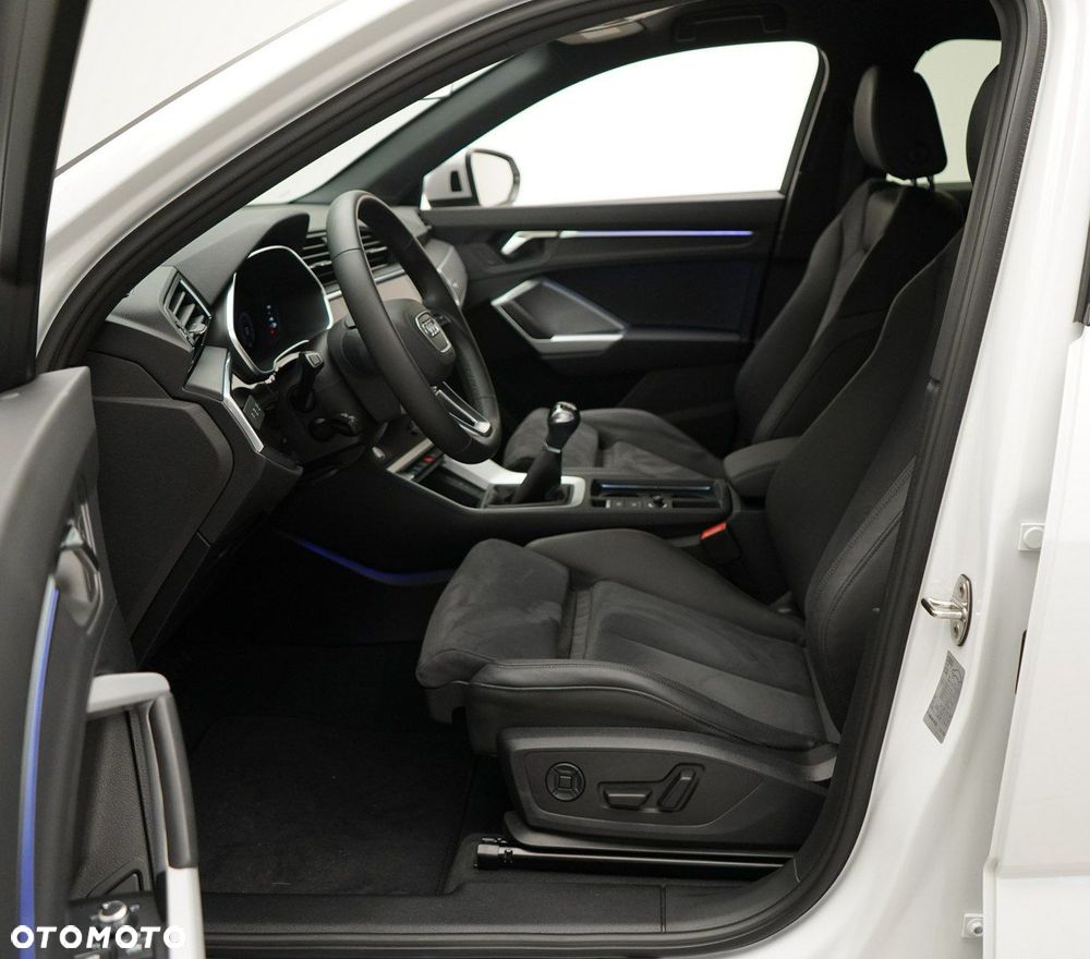 Audi Q3 Sportback - 22