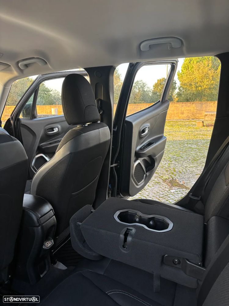 Jeep Renegade 1.6 MJD Limited - 33