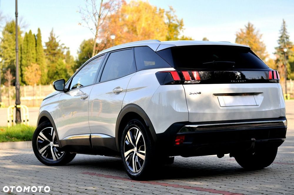 Peugeot 3008 1.2 PureTech Allure - 16
