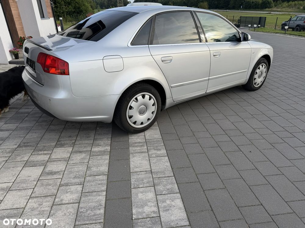 Audi A4 Limousine 2.0 TDI DPF - 4