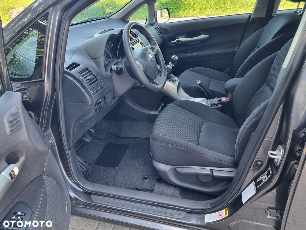 Toyota Auris 1.6 Executive - 10