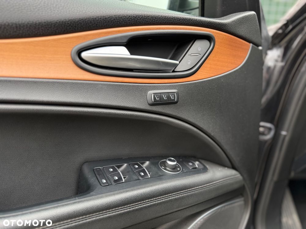 Alfa Romeo Stelvio 2.2 JTDM Executive Q4 - 8