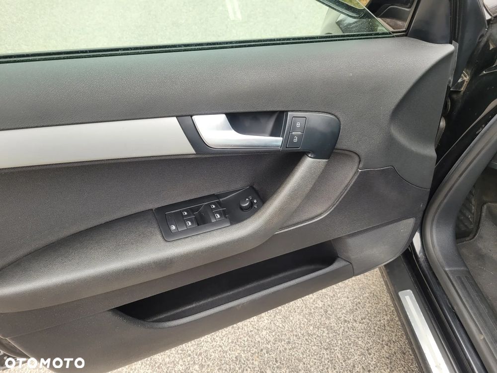 Audi A3 Sportback 1.8 TFSI Attraction - 11