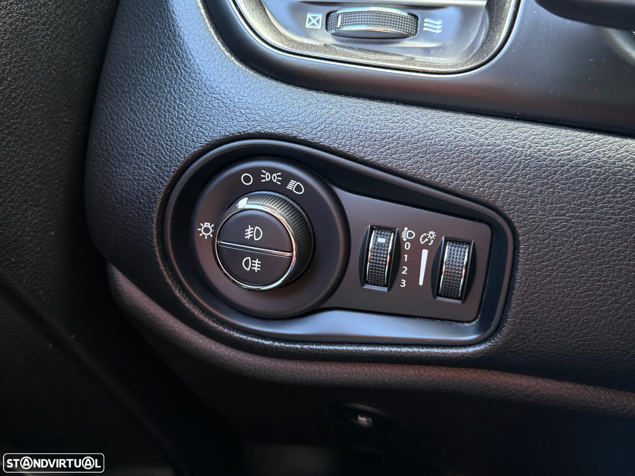 Jeep Renegade 1.3 TG 4Xe Limited - 16