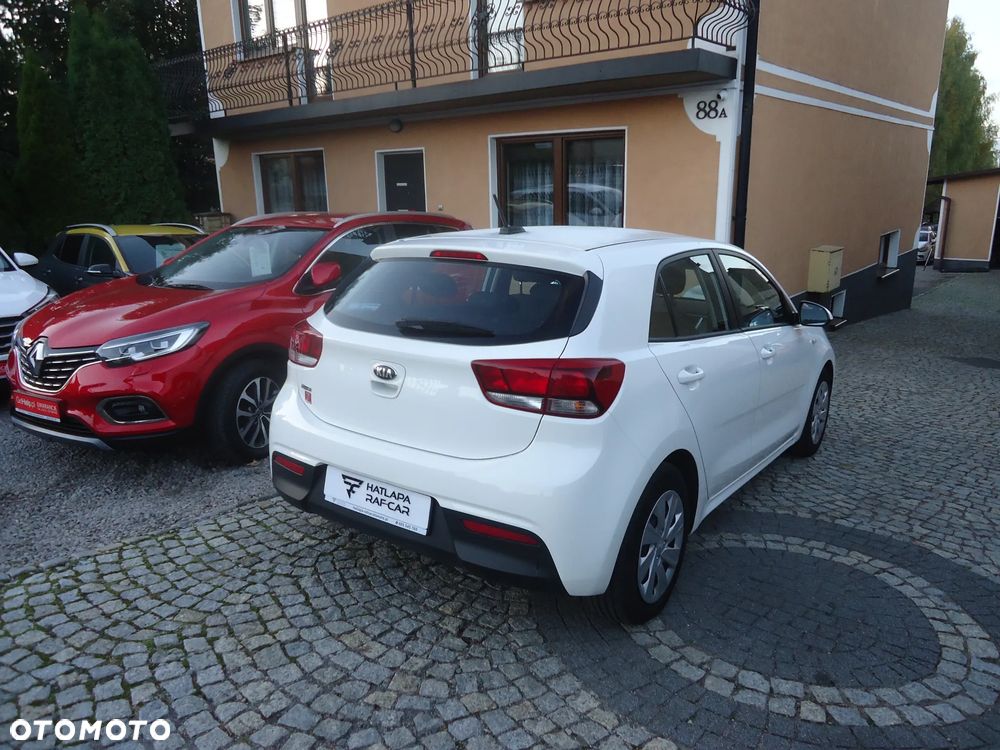 Kia Rio - 6