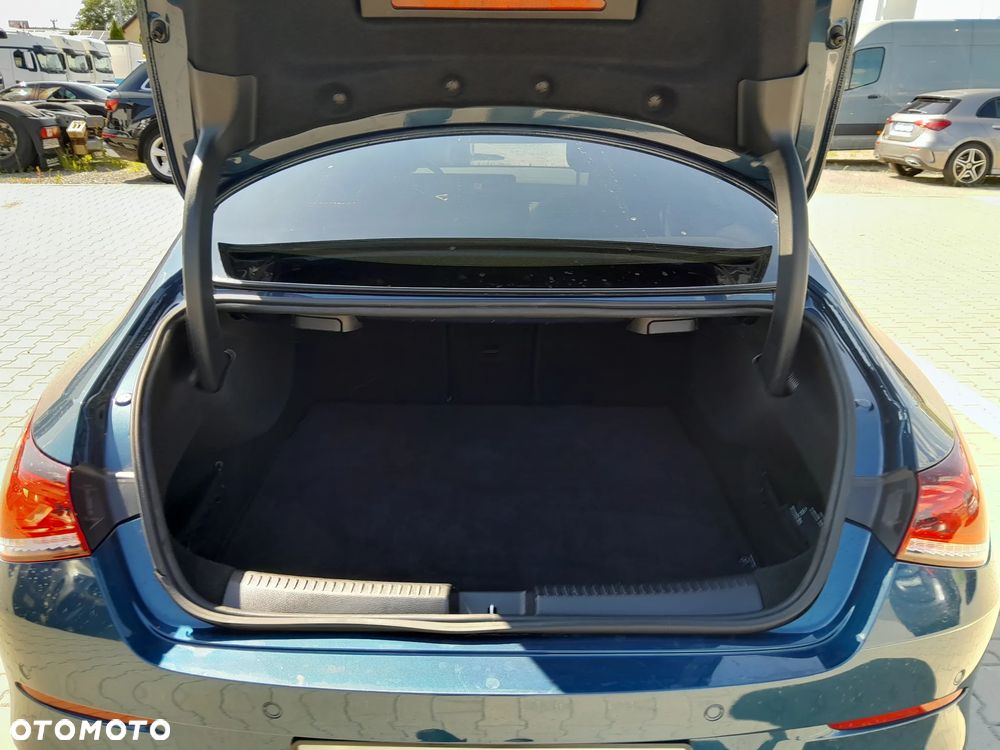 Mercedes-Benz CLA 180 Progressive 7G-DCT - 18