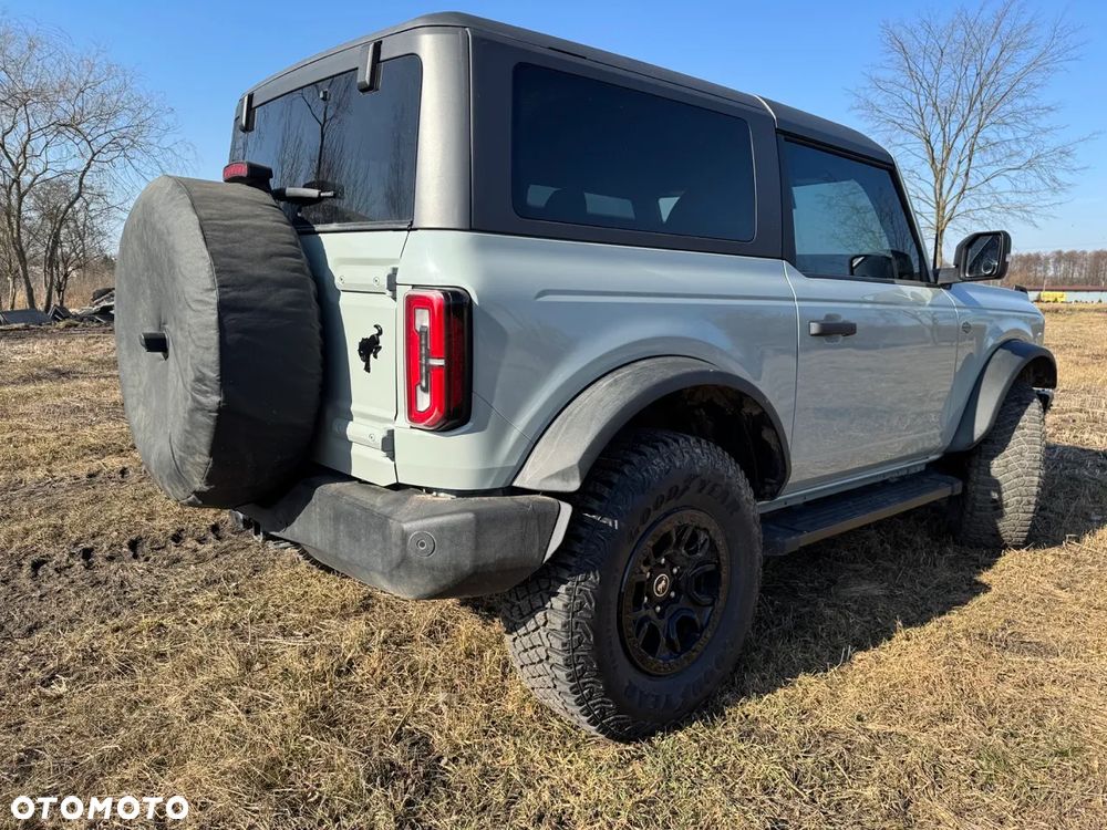 Ford Bronco - 4