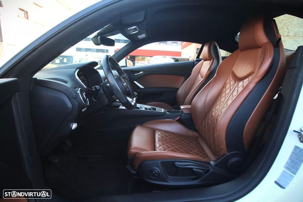 Audi TT Coupé - 12
