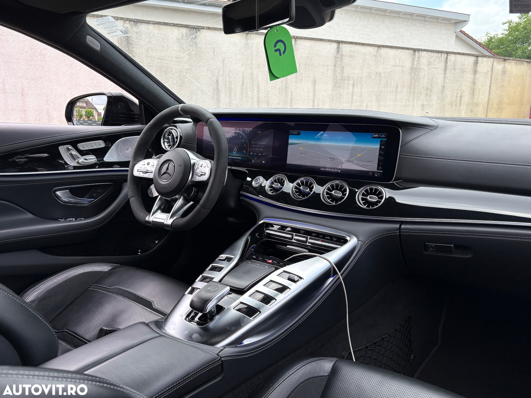 Mercedes-Benz AMG GT-S 63 4MATIC+ - 11
