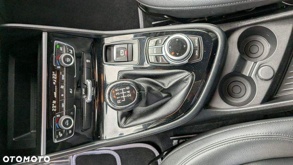 BMW Seria 2 216d Advantage - 27