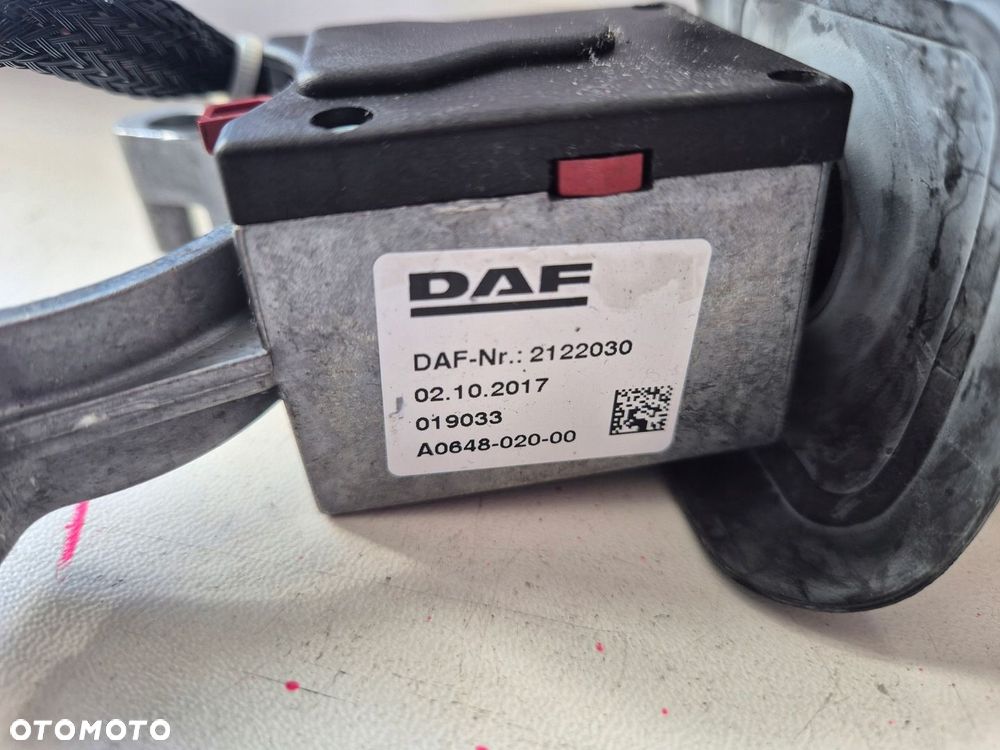 PRZEŁĄCZNIK MANETKA WYCIERACZEK KIERUNKOWSKAZÓW DAF XF 106 LIFT 2122030 - 2