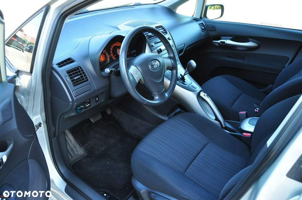 Toyota Auris - 29