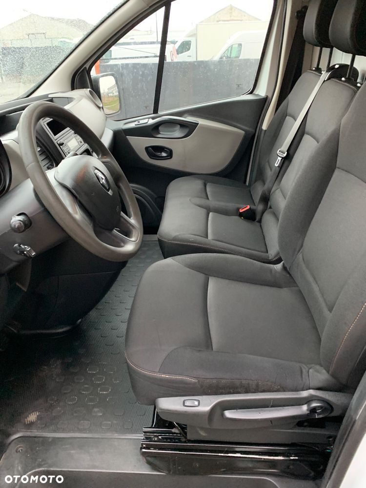 Renault Trafic - 15