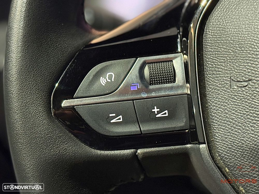 Peugeot 2008 1.2 PureTech SE Style - 22