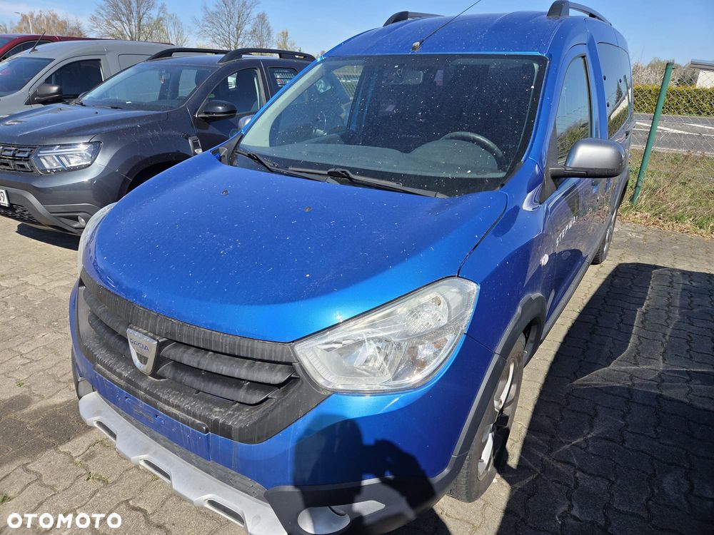 Dacia Dokker TCe 115 Stepway Celebration - 3