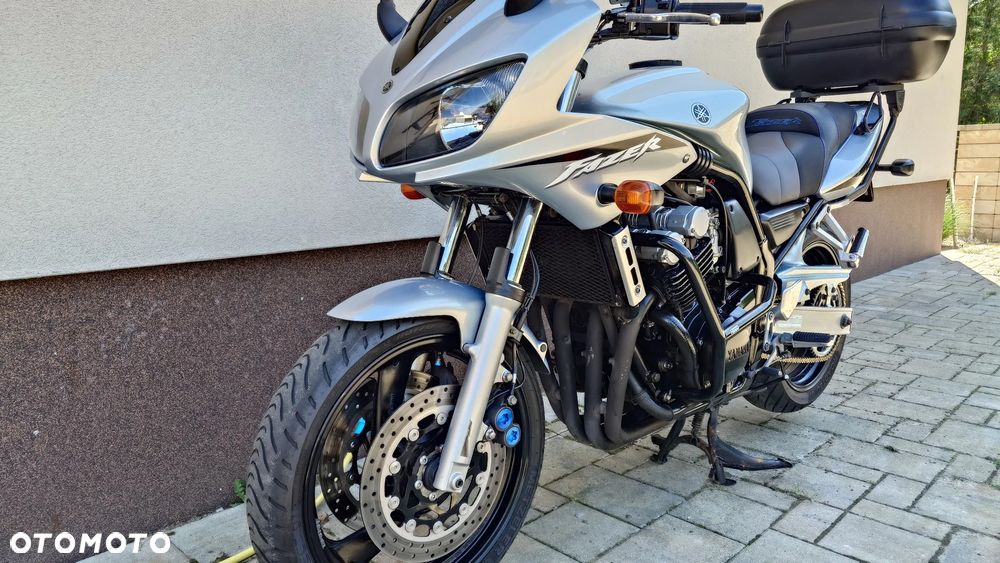 Yamaha FZS - 5
