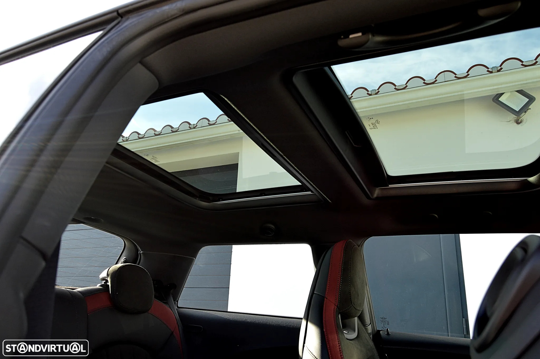 MINI 3 Portas John Cooper Works Aut. - 24