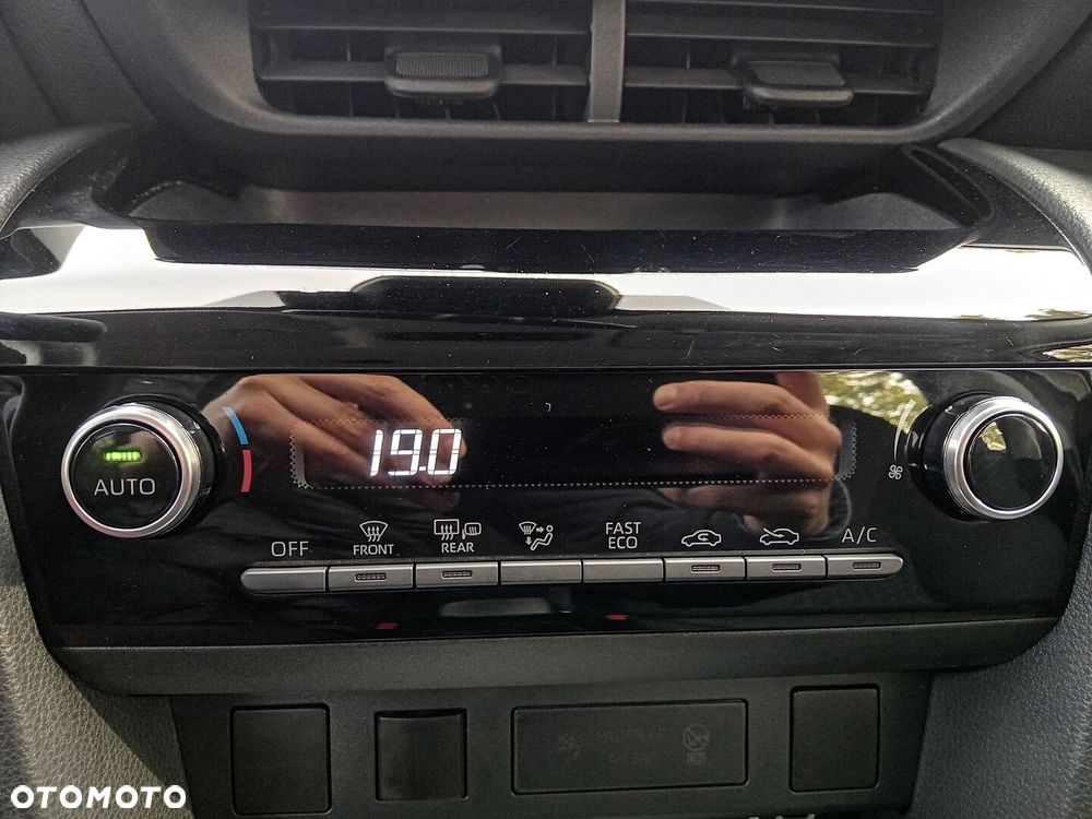 Toyota Yaris Cross Hybrid 1.5 Comfort - 16