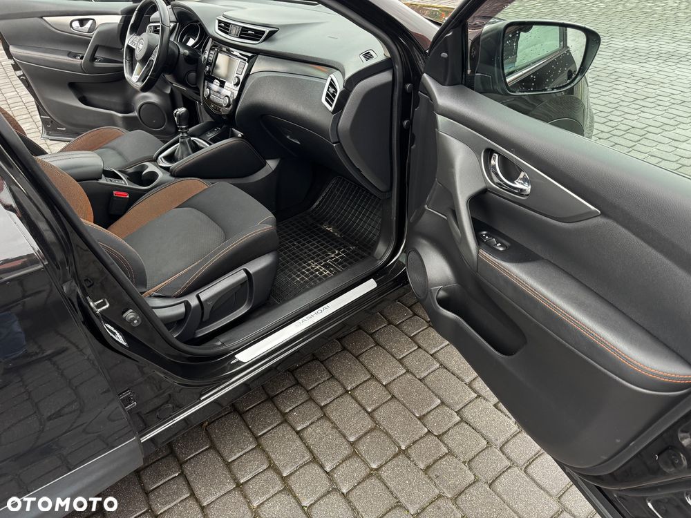 Nissan Qashqai 1.7 dCi TEKNA - 11