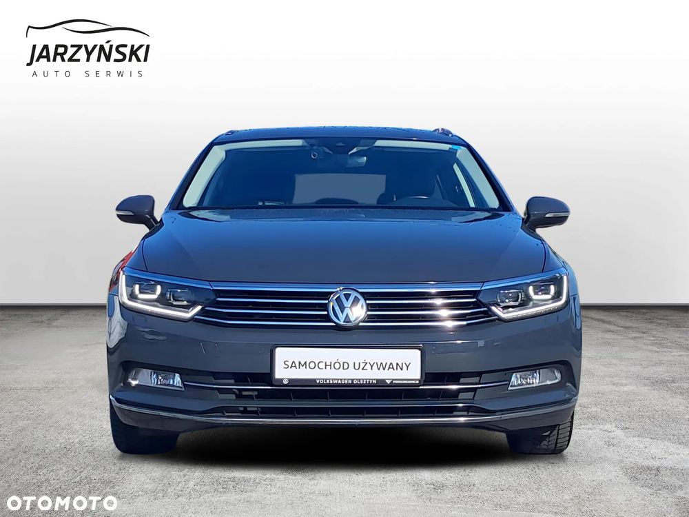 Volkswagen Passat - 8