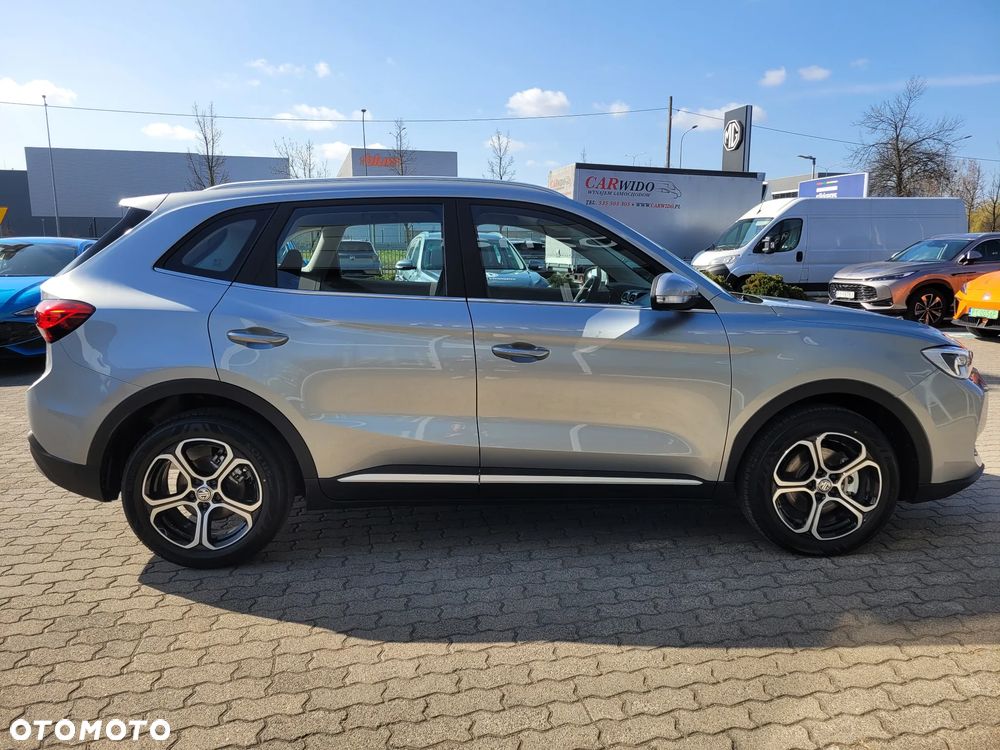 MG ZS Hybrid+ - 4