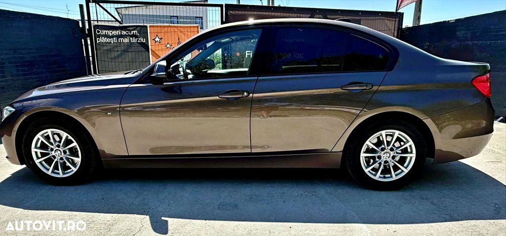 BMW Seria 3 320d Aut. Blue Performance Sport Line - 10