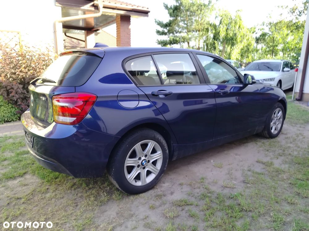 BMW Seria 1 116i - 5