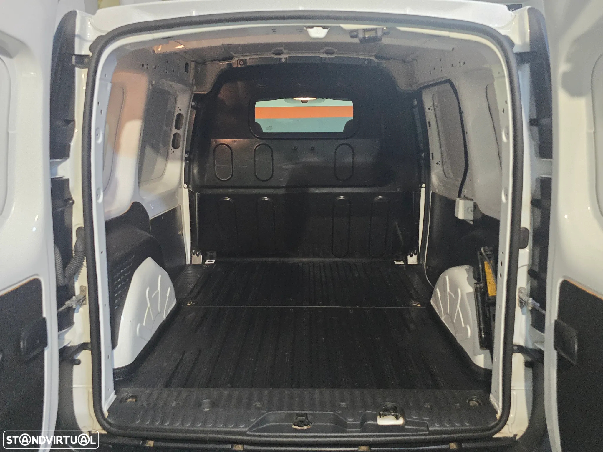 Renault Kangoo 1.5 DCI - 9