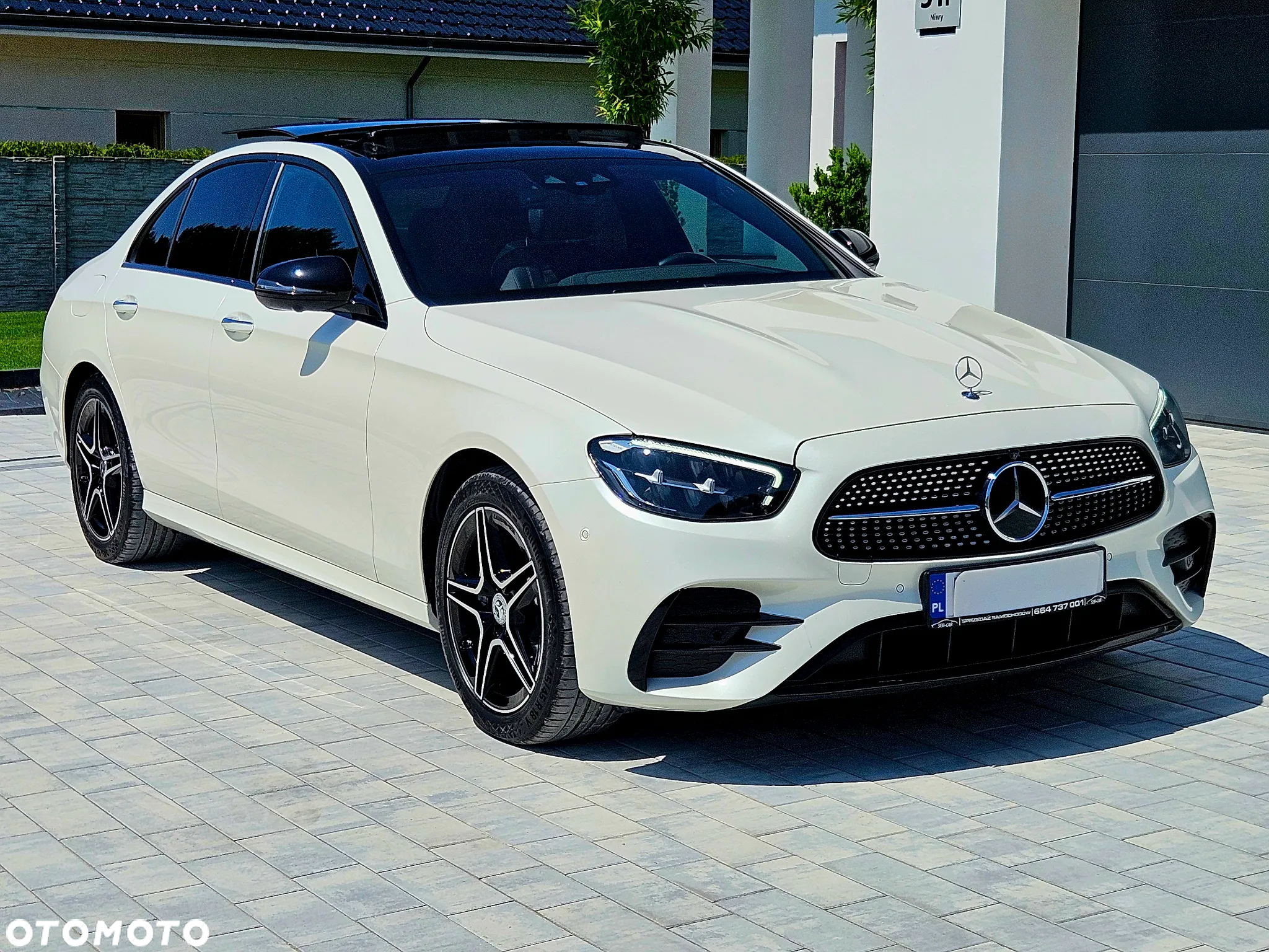 Mercedes-Benz Klasa E 220 d 4-Matic 9G-TRONIC - 38