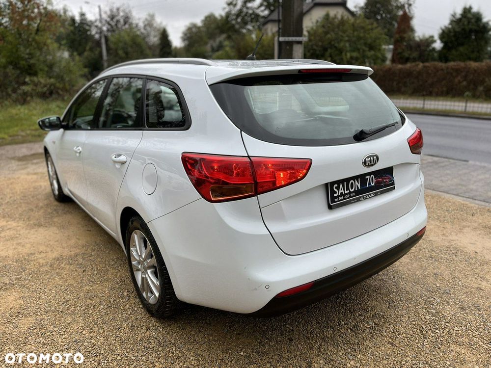 Kia Ceed 1.6 GDI Dream Team Edition - 10