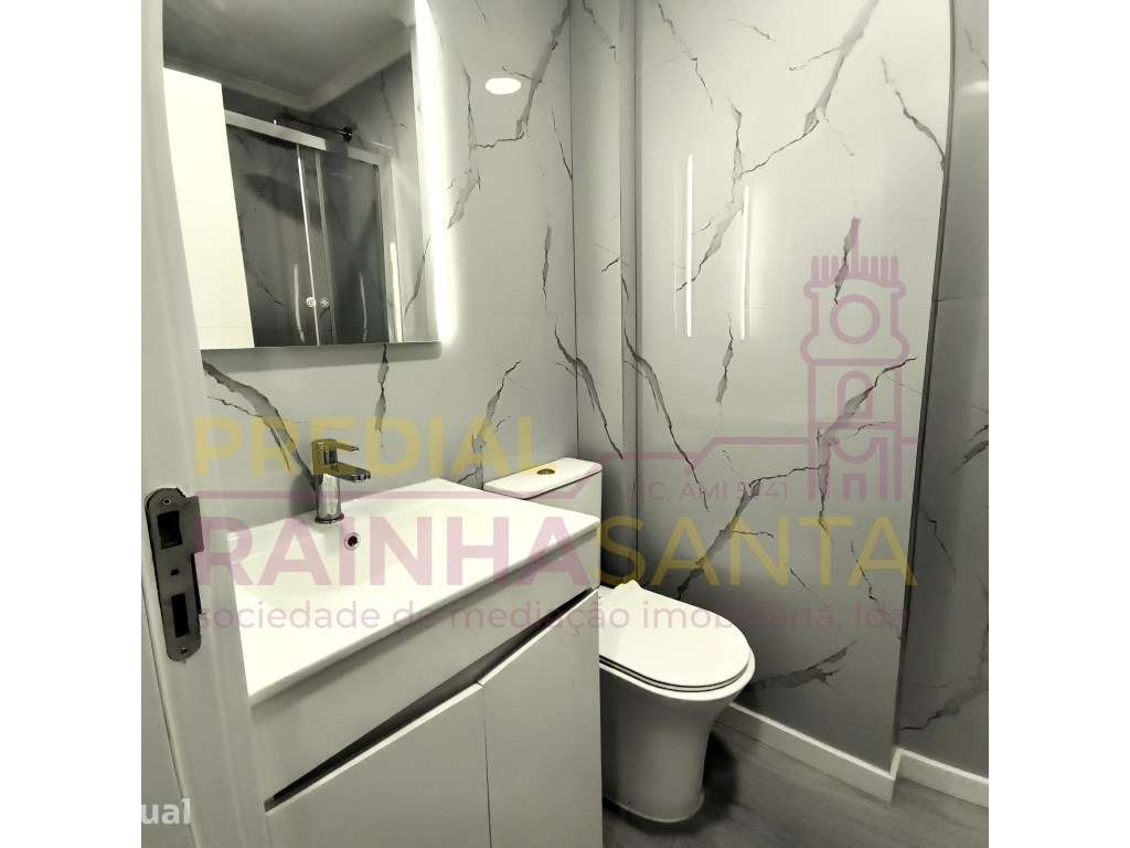 Apartamento T2 Remodelado em Benfica - Lisboa - Grande imagem: 2/11