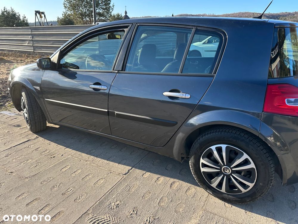 Renault Megane 1.6 Privilege - 9